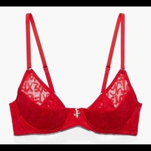 Quarter-cup Plunge Bra